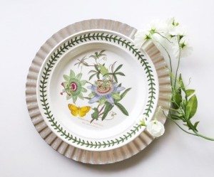 Spring plates for decor