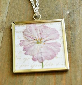 gift ideas how-to-make-a-dried-flower-necklace-atthepicketfence.com-Copy