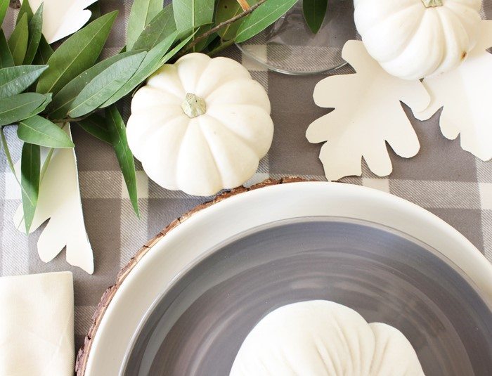 fall-home-tour-table-leaves-sm-ver
