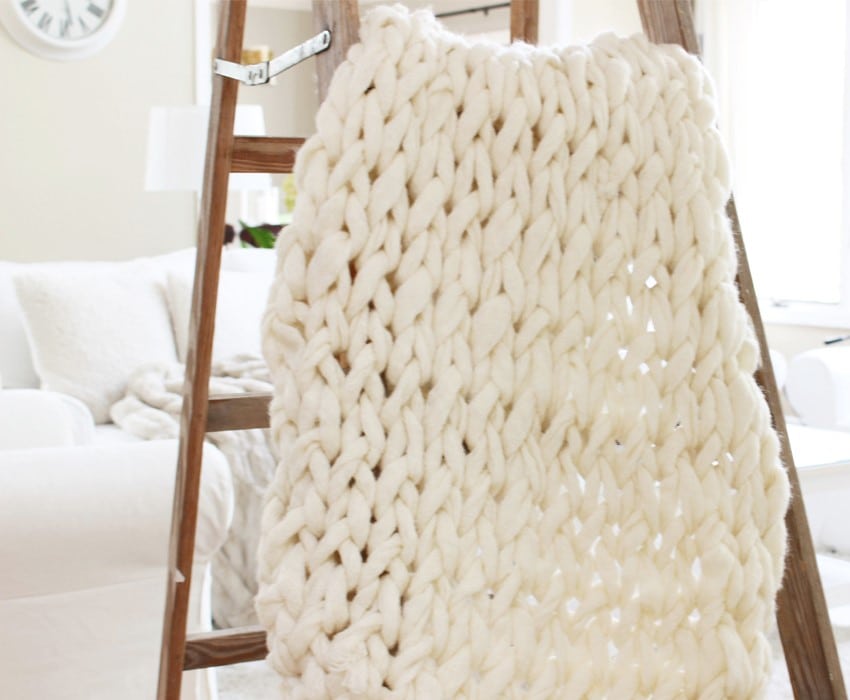 Get Cozy with a DIY Arm-Knitting Yarn Blanket Tutorial – Best Day