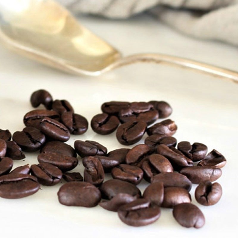 bunn-coffee-maker-close-up-beans-sm-ver-pm