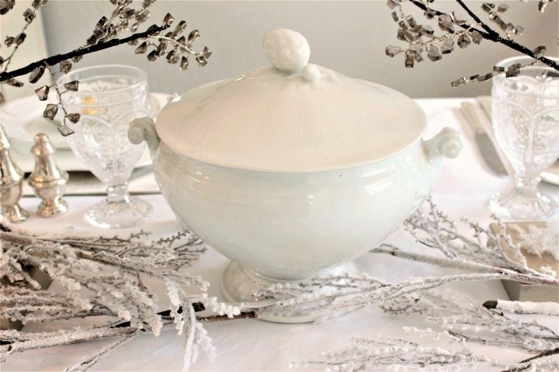 Seven Gorgeous Holiday Tablescape Ideas - Happy Happy Nester