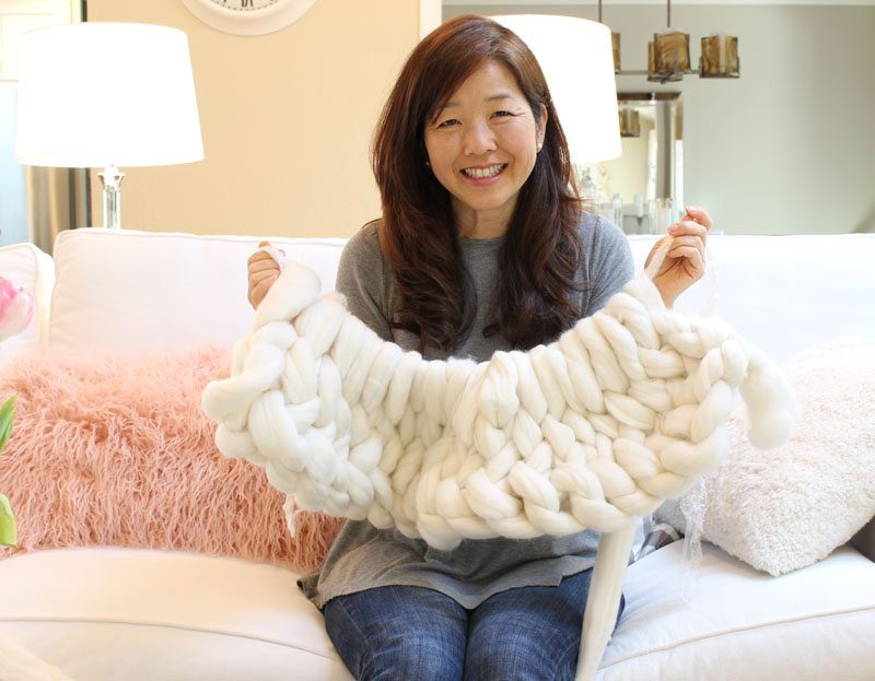 How To Hand Knit A Pillow - Happy Happy Nester