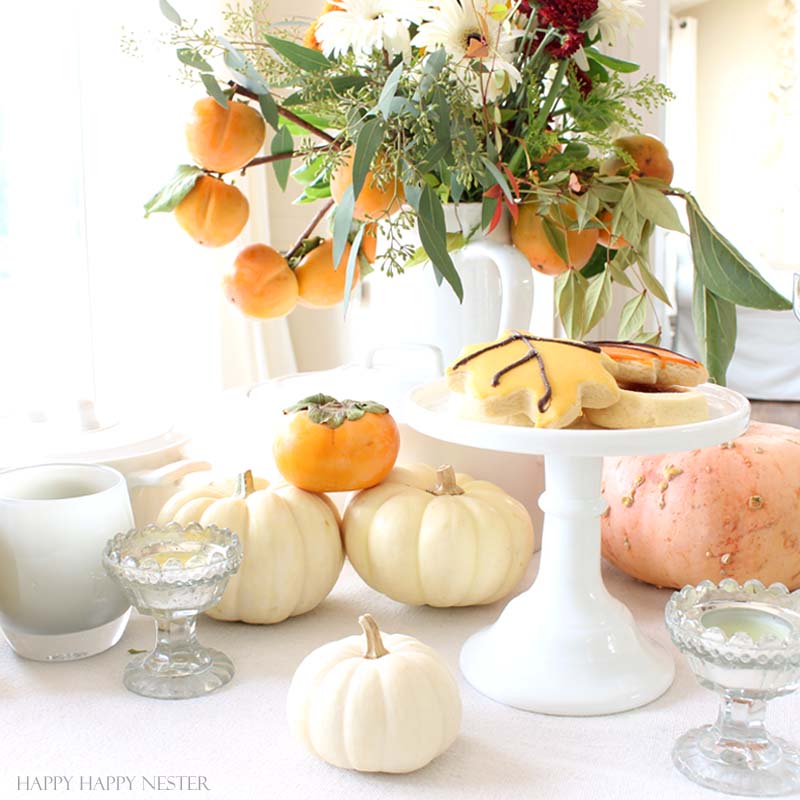 Want a unique and beautiful Thanksgiving Table? Look no further, I have combined a pink and cream table with fresh flowers and fruit. The DIY is on the blog.