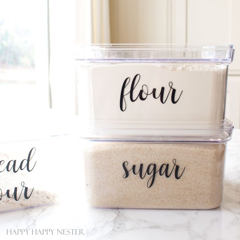 organizing Kitchen labels that make any kitchen pantry beautiful. Add them to any container. Easy DIY #labels #organizing #kitchen #kitchenlables #kitchenorganizing #DIY #home #homedecor