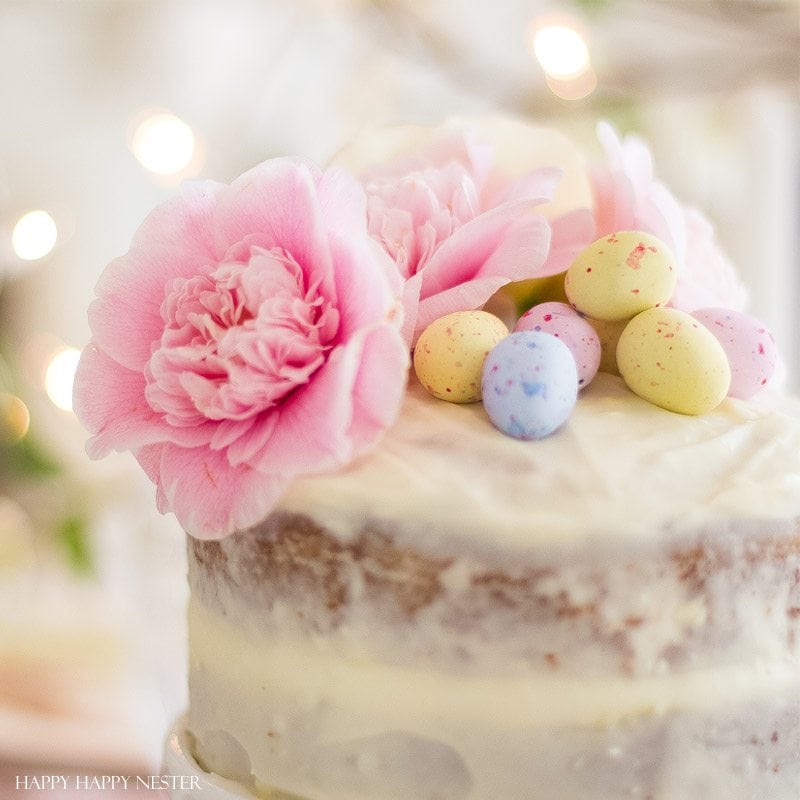 I'm all for simple Easter table settings. I'm certain you'll take away some inspiration from my table. 