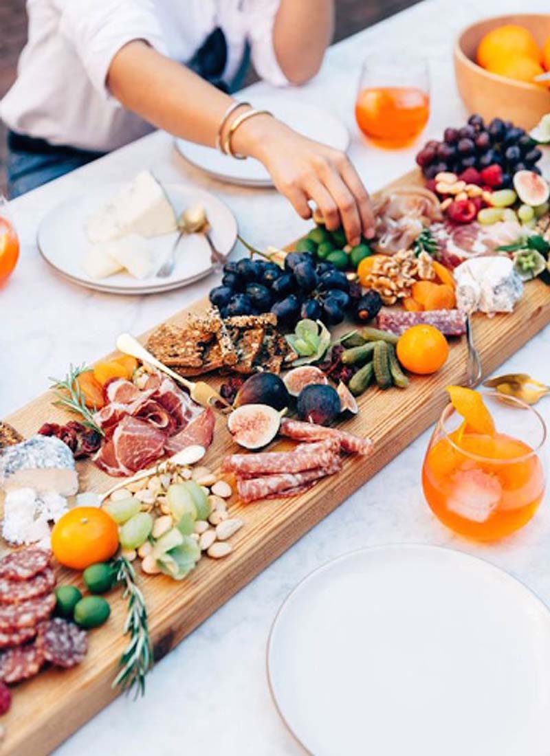 10 Beautiful Outdoor Wedding Reception Table Ideas