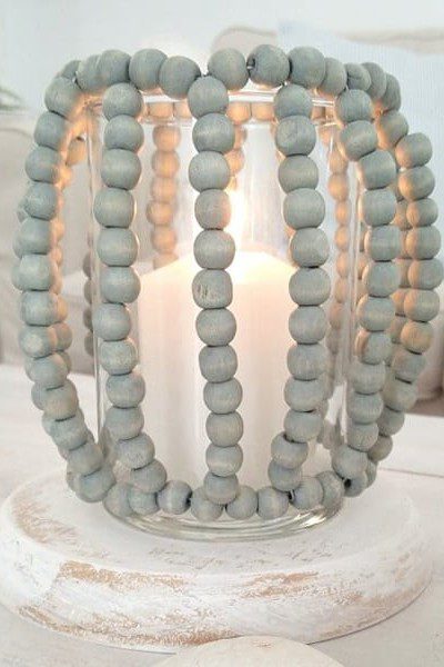 This post is full of great DIY projects for your home. Come on over and be inspired to create a ton of cool home decor. #DIYprojects #DIY #homedecor #crafts #projects #painting #candleproject