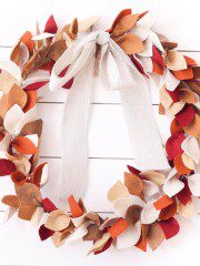 How to Make a Beautiful Felt Leaf Wreath for Fall