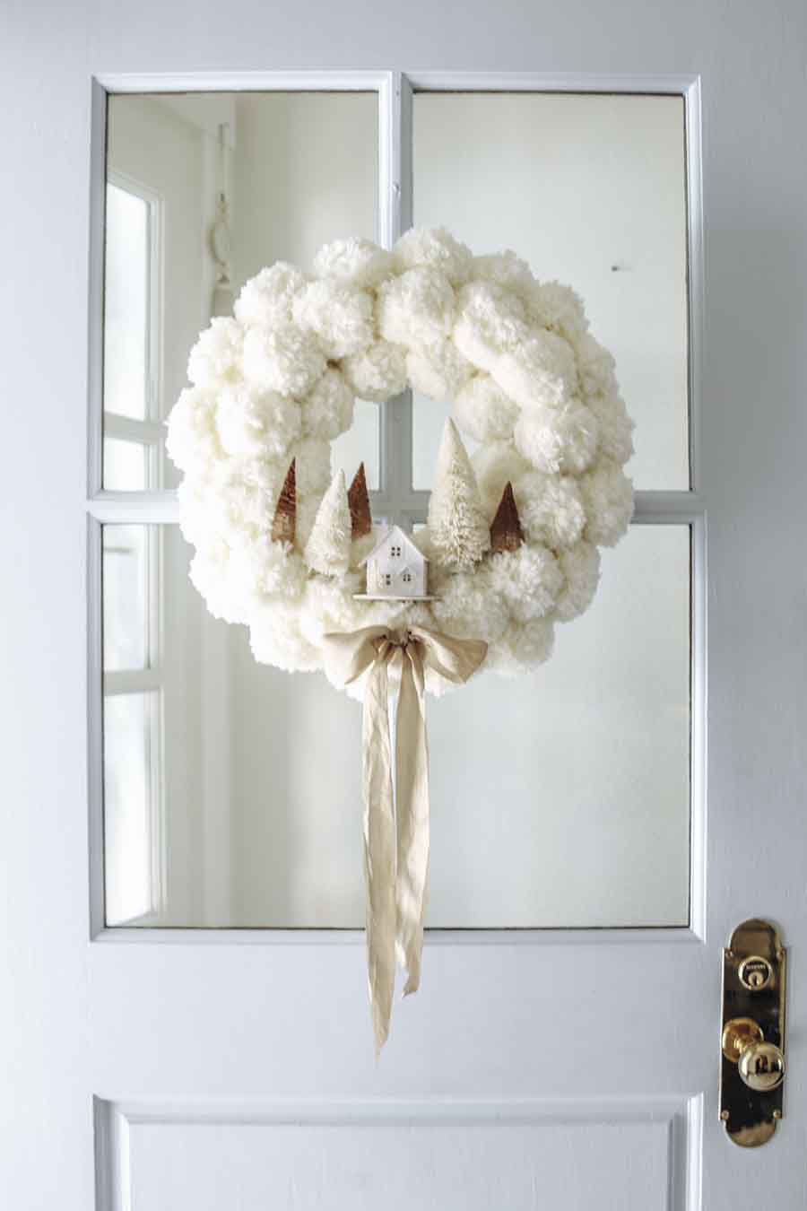 winter pom pom wreath diy