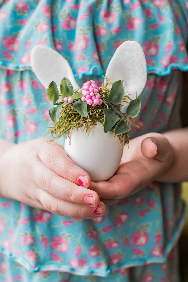 Easter Bunny Eggs with Tiny Floral Crowns are the cutest project. 9 Unique Easter Egg Ideas with so many different styles. Easy projects that are perfect for Easter. There are decoupaged eggs, gilded eggs, and painted eggs all so pretty and easy to create. 9 bloggers come together for this great post. #crafts #easter #eastereggs #decoratingeggs #easterdecorating #decoupageeggs