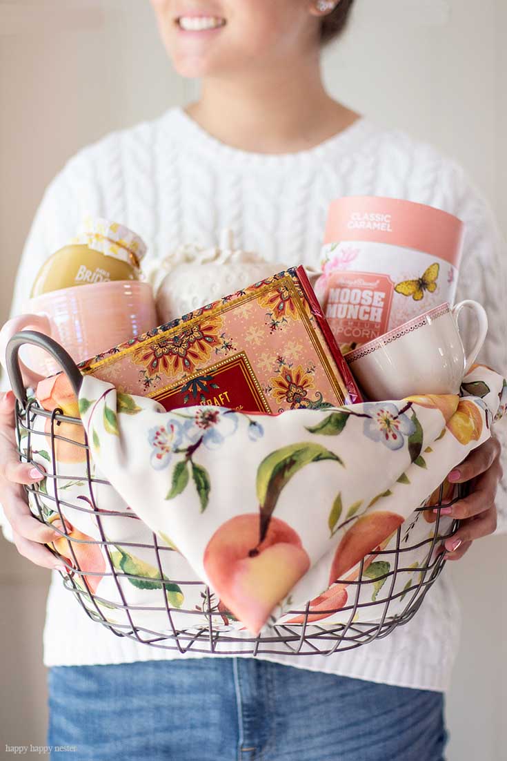 https://happyhappynester.com/wp-content/uploads/2019/04/mothers-day-gift-basket-ideas.jpg