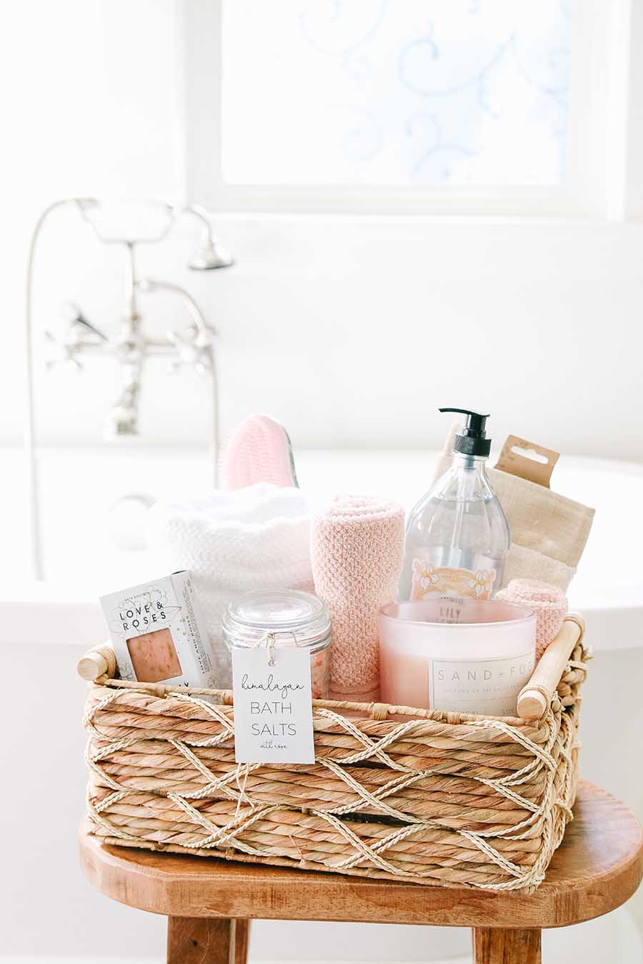 Spa Gift Basket Ideas. Need some Gift Basket Ideas for Mother's Day? Or for that matter any friend who loves tea parties? Well, this post teaches all the things to consider when putting together a great gift basket from the container to the perfect items from HomeGoods! #giftbasketideas #giftbaskets #gifts #HomeGoods #shopbaskets #teabasket