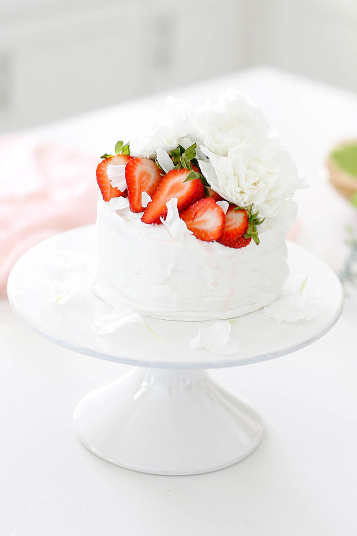 Easy Strawberry Vanilla Layer Cake