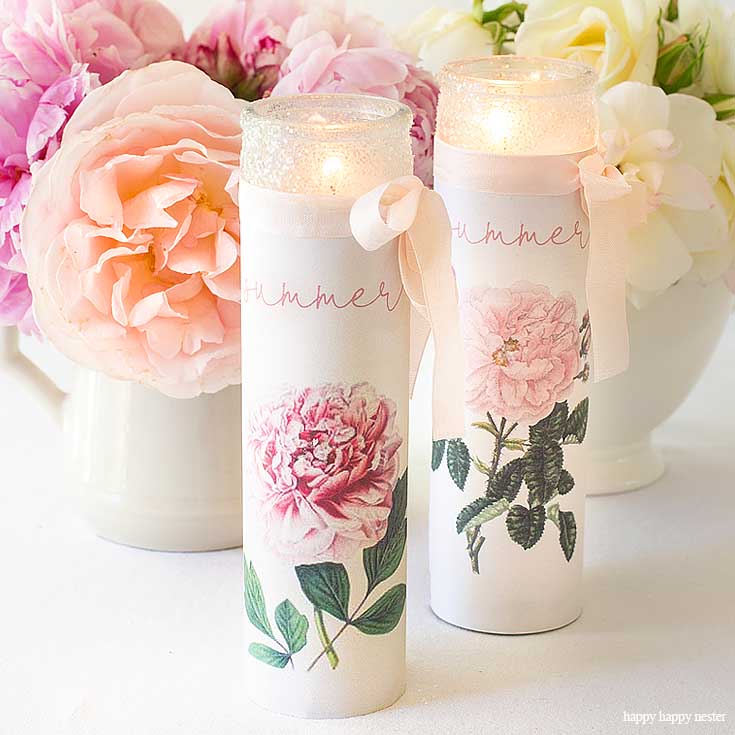 Make Your Own Personalized Candles with a supplies and a couple of minutes. This easy candle craft makes the prettiest summer candles! #crafts #candles #diy