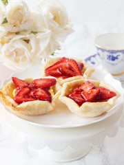 strawberry tart dessert