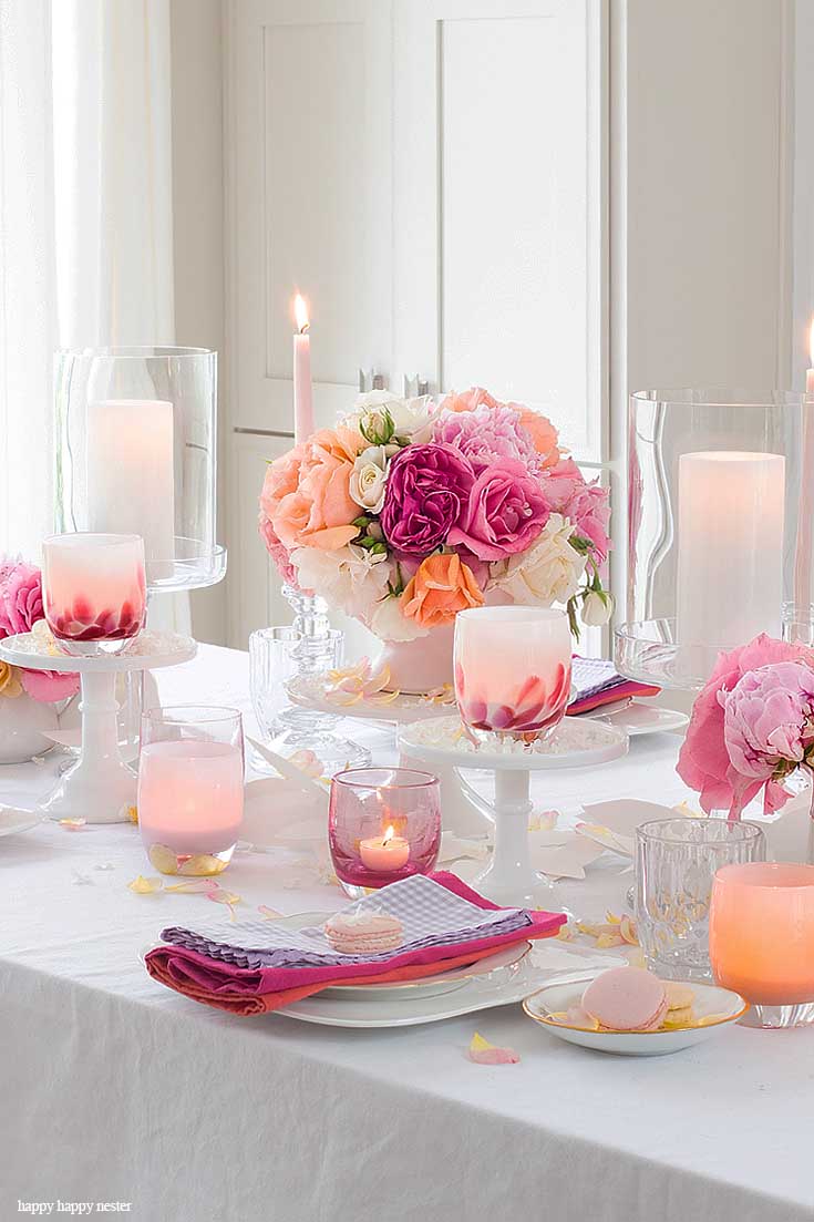 Add flowers and candles to any table and you are on your way to a stunning tablescape. My Casual Table Setting Ideas For Every Day is easy to create if you have just a few items. Find out the elements you need to create a pretty summer table. #summer #summerdining #dining #tablesetting #tabledecor #decorating