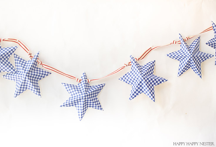 DIY 4TH OF JULY TISSUE PAPER GARLAND