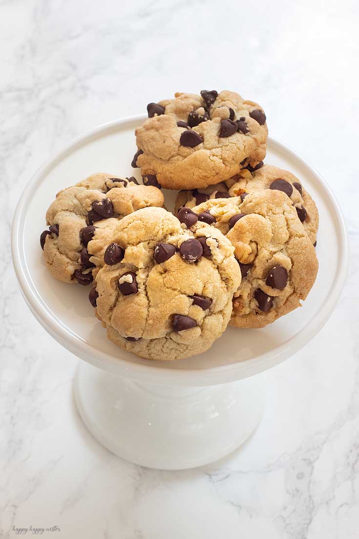 crunchy chewy chocolate chip cookies