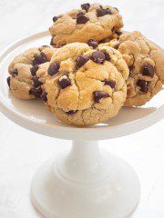 The Best Crunchy Crispy Chocolate Chip Cookie
