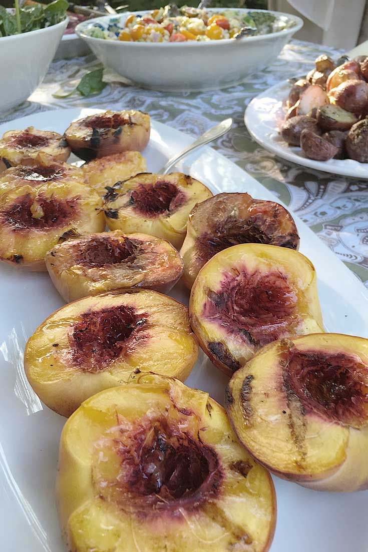 Check out these yummy grilled summer peaches. #grilling #grilledfruit #recipes #bbqrecipes