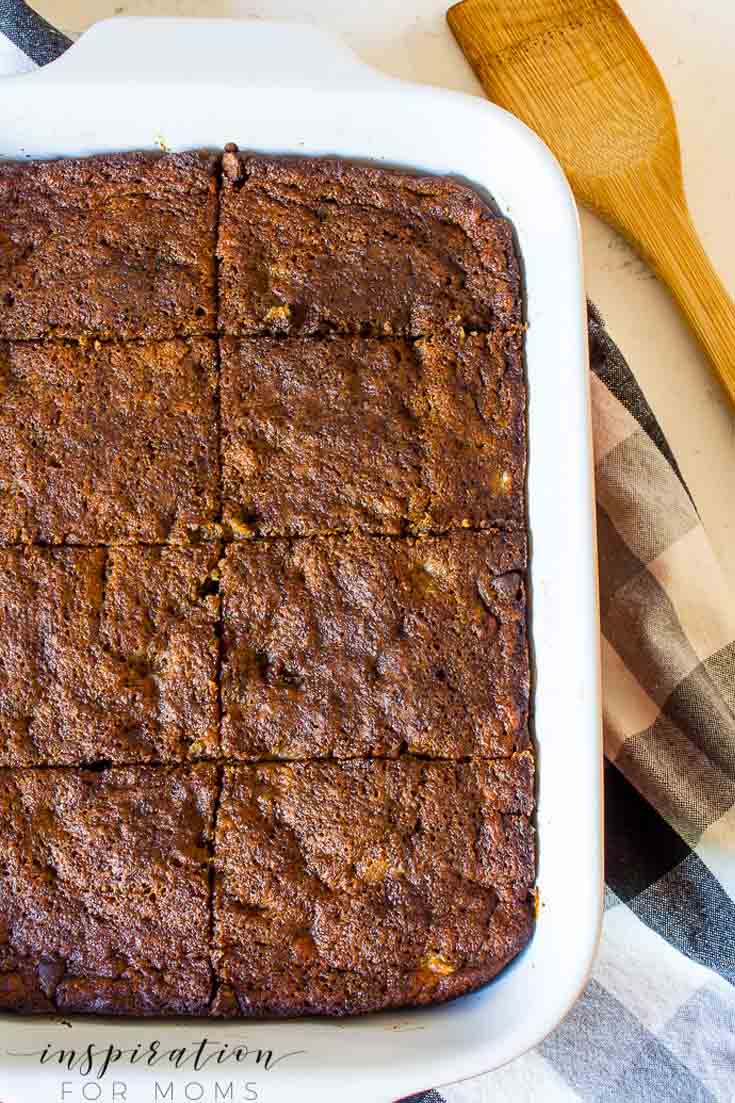 Banana Bread Bars Joanna Gaines recipe. This Banana Bread is inspired by the Magnolia Table Cookbook. #baking #bananabread #joannagaines