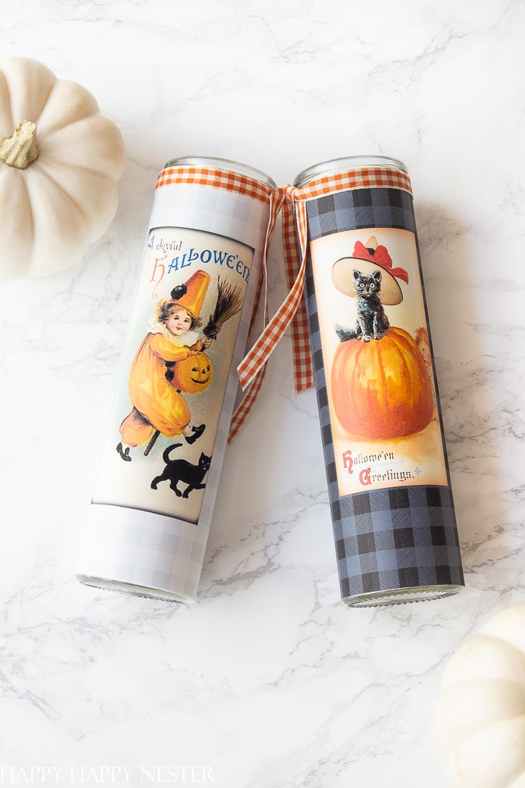 This DIY Halloween Decor Candle Label Project is so adorable and super easy. This free printable is placed on a glass holder, and it's ready for Halloween. Place it on your table or on your front porch for Halloween Trick or Treaters. #crafts #plaidcrafts #flannel #homedecor