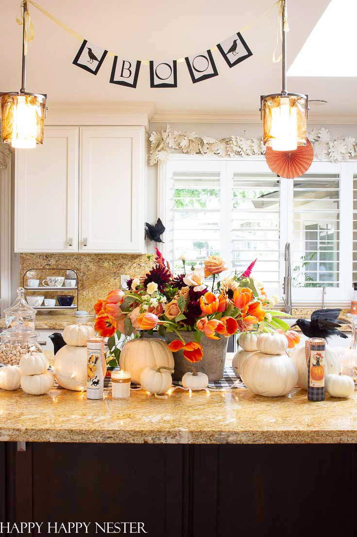 If you need some Ideas for Halloween Decorations, then this post shows 7 helpful tips. All these decorating ideas are easy and can quickly change your home. #halloween #halloweendecor #decorateforhalloween