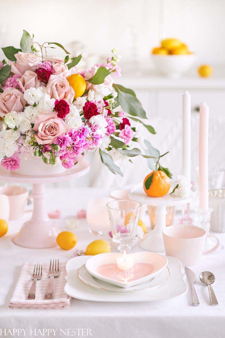 Check out this Valentine's Day Table. Learn a few tricks on how to create this festive table. #valentines #tabledecor