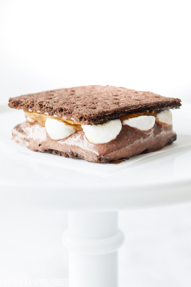 how to make a s'mores ice cream sandwich