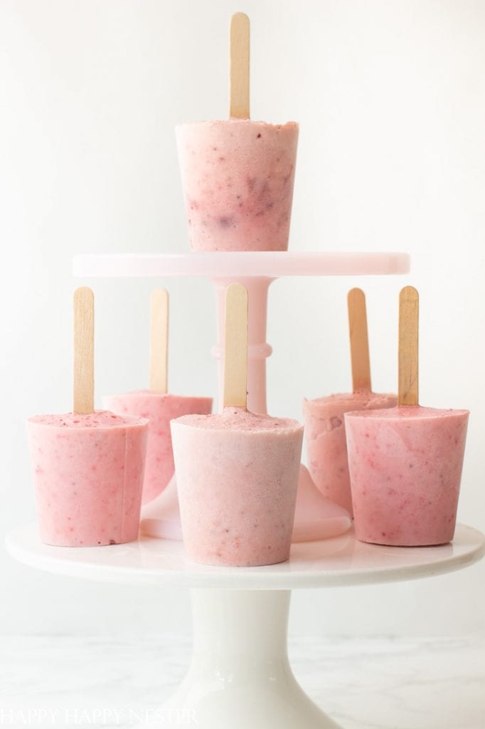 https://happyhappynester.com/wp-content/uploads/2020/07/Happy-Happy-Nester-Easy-Strawberry-Yogurt-Popsicle-Recipe-682x1024.jpg