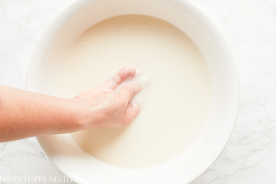 mix mochi with hands in a large bowl