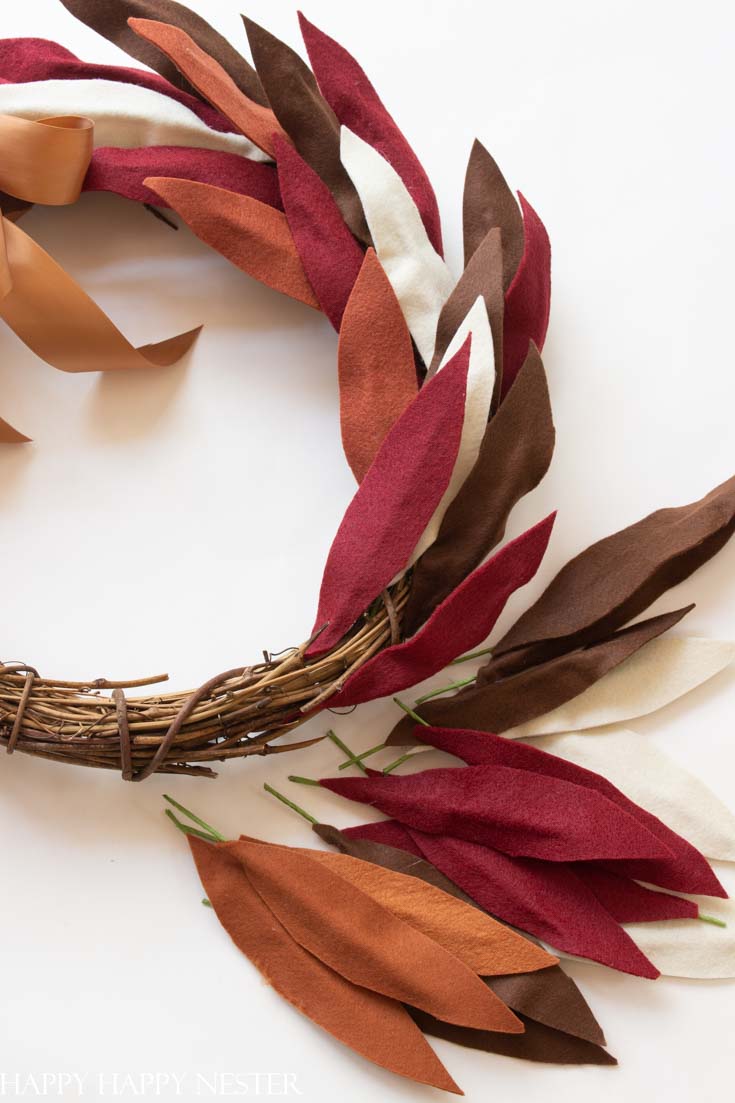 how to make a fall felt wreath