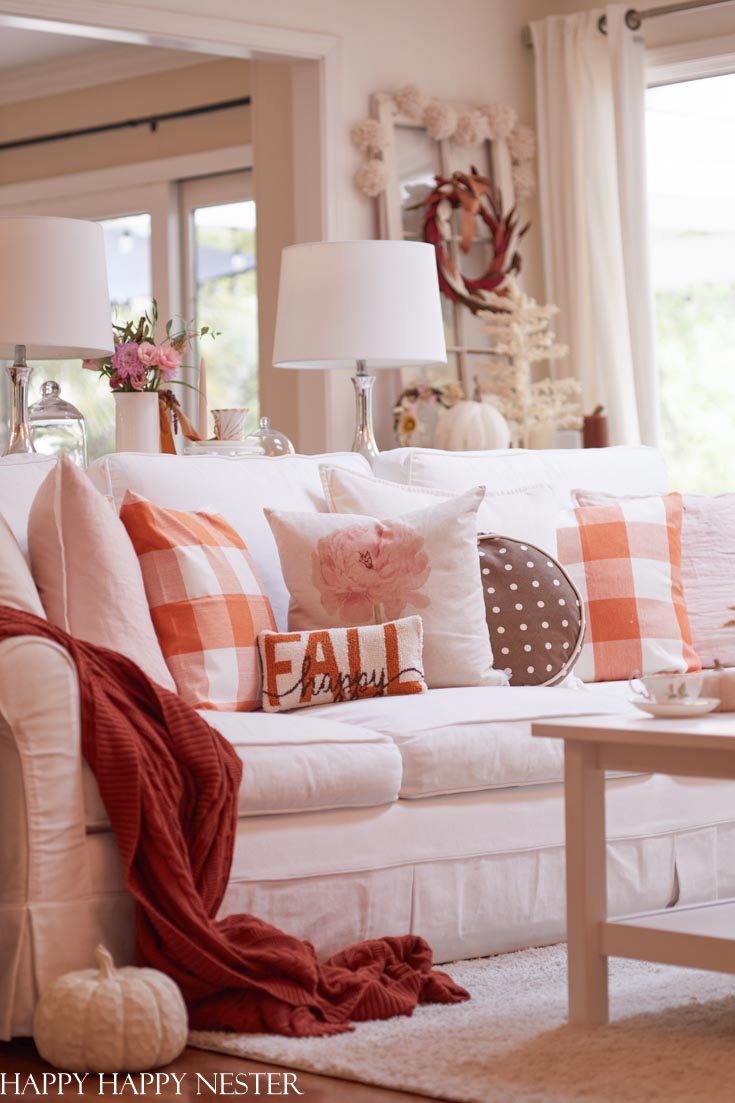 Charming Pink Fall Decorations for Your Home