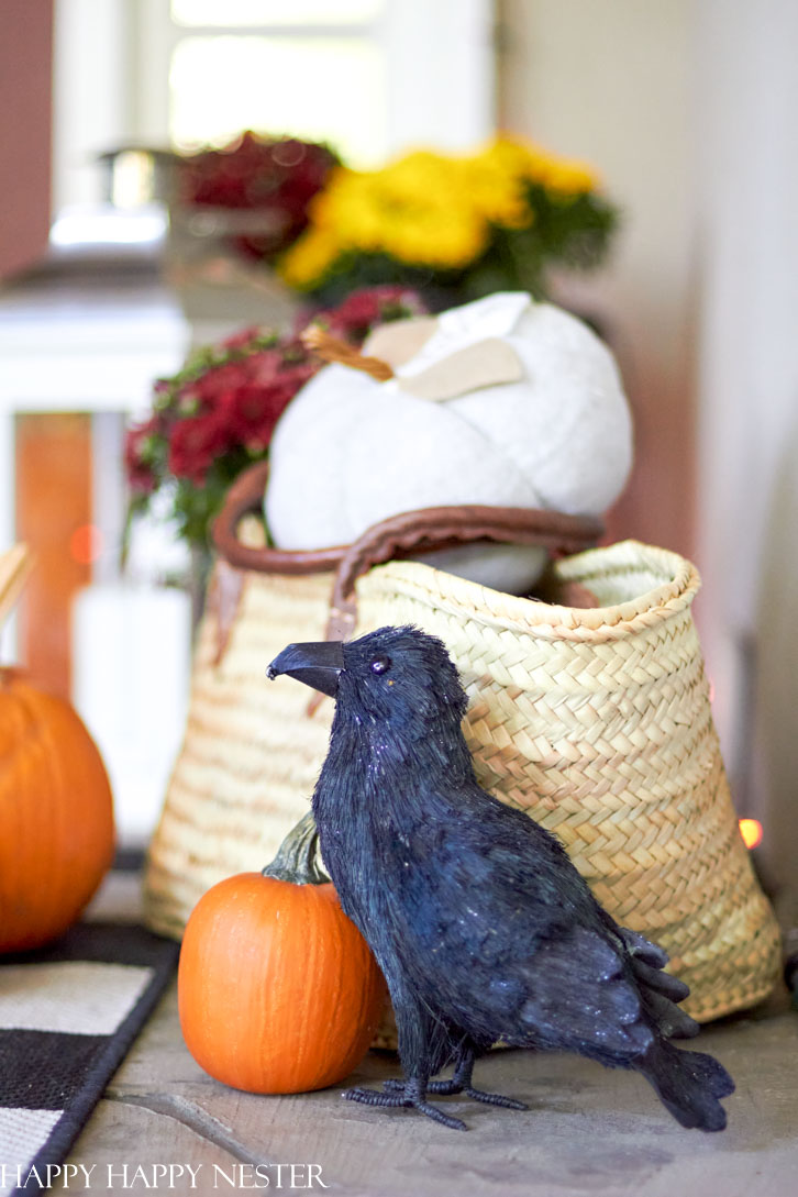 A Halloween porch tour