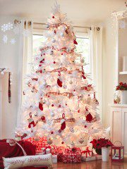 HHN – Red and White Christmas tree