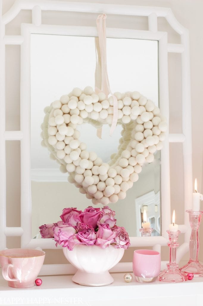 Ombre Felt DIY Valentine Heart Wreath - The Crafting Nook