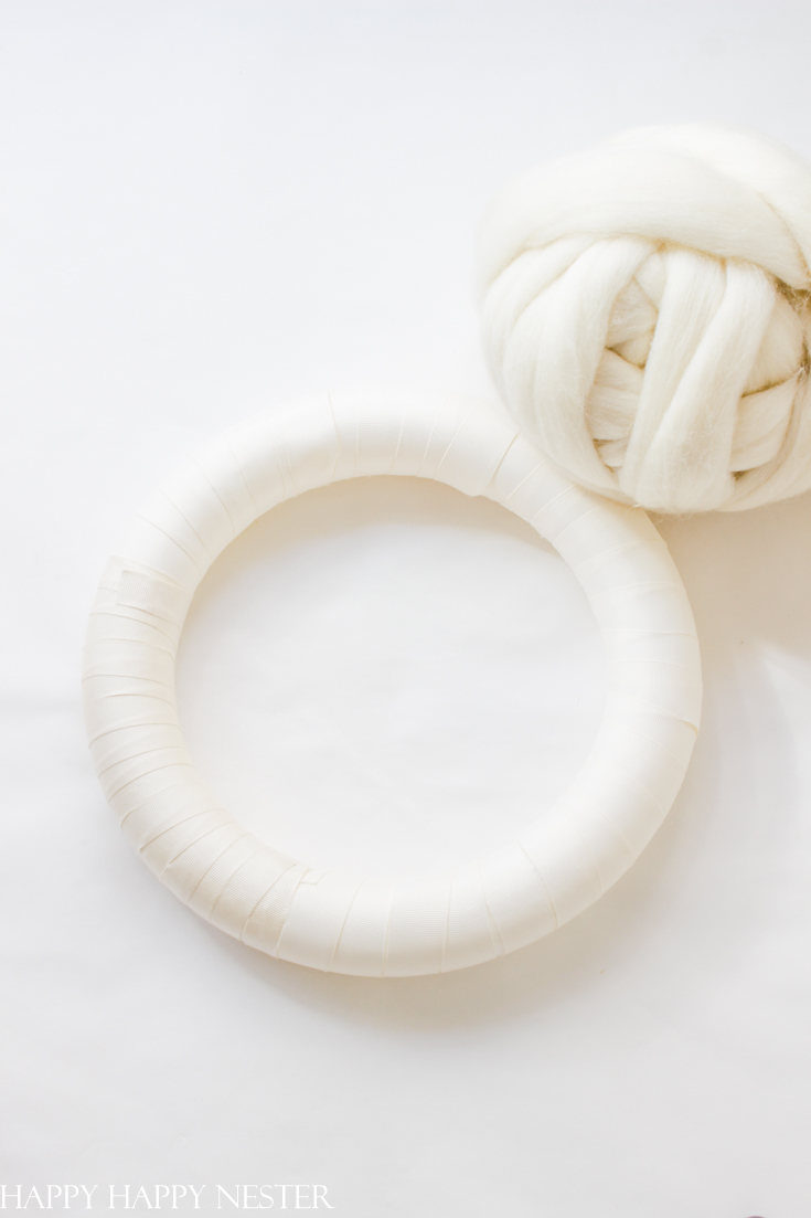 merino wool hand-knitted wreath diy