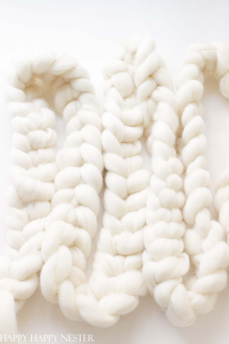 make a chunky knit wreath