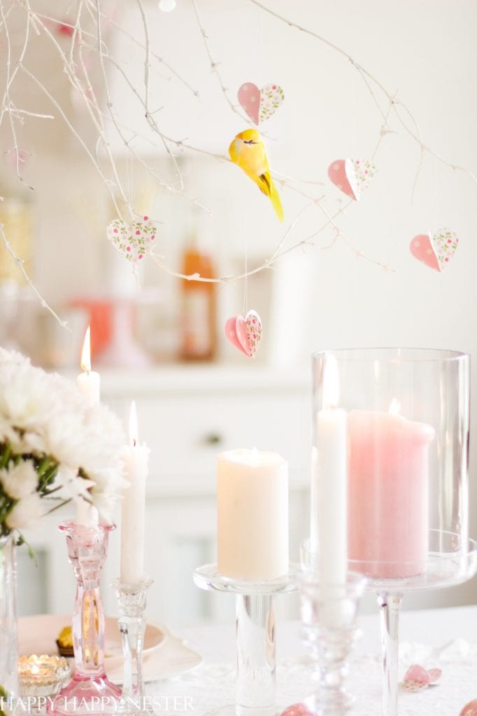 Valentine's Day table decorations 