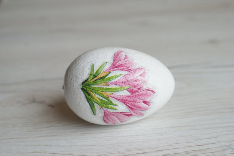 beautiful decoupage Easter egg