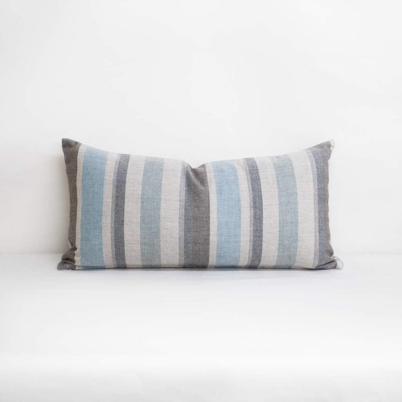 the best outdoor accent pillow