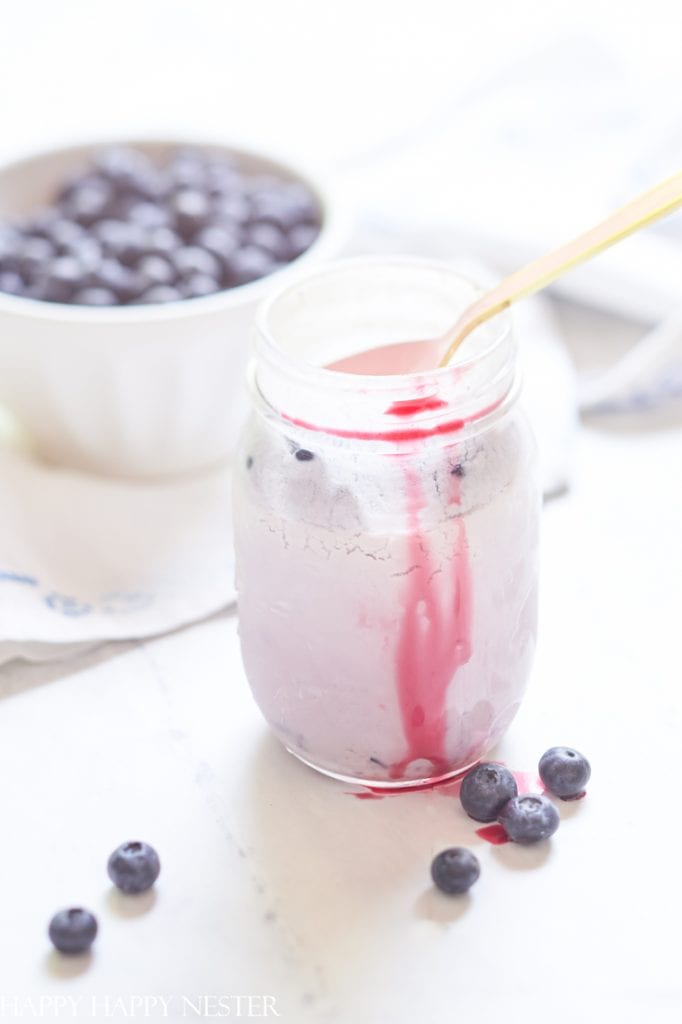 https://happyhappynester.com/wp-content/uploads/2021/07/mason-jar-ice-cream-recipe-682x1024.jpg