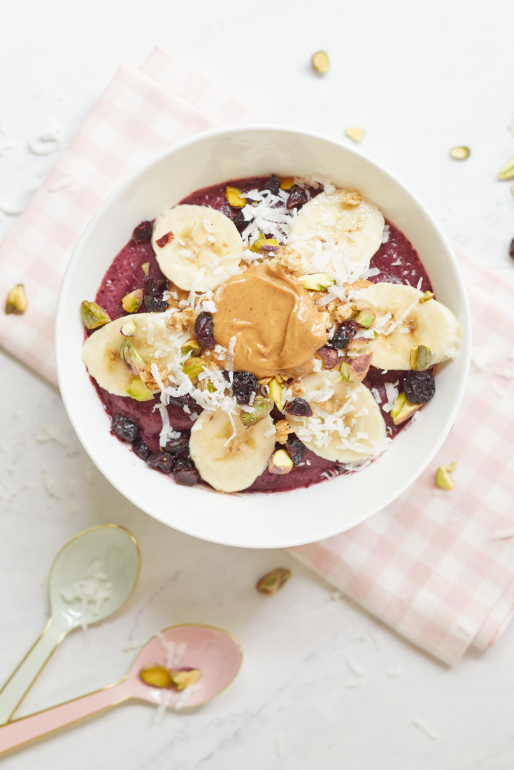 How to Make a Acai Bowl Recipe - Layers of Happiness