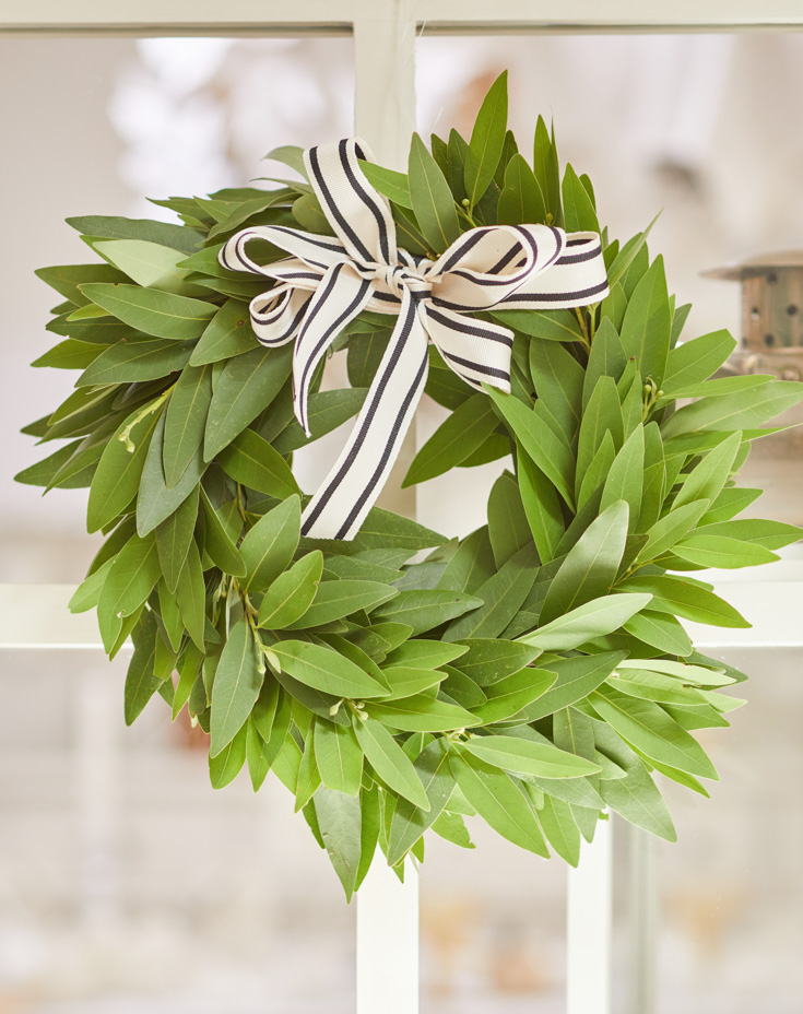 how to make a bay leaf wreath