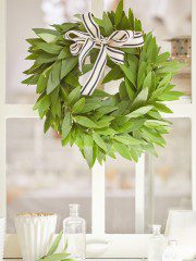 How to Make a Bay Leaf Wreath