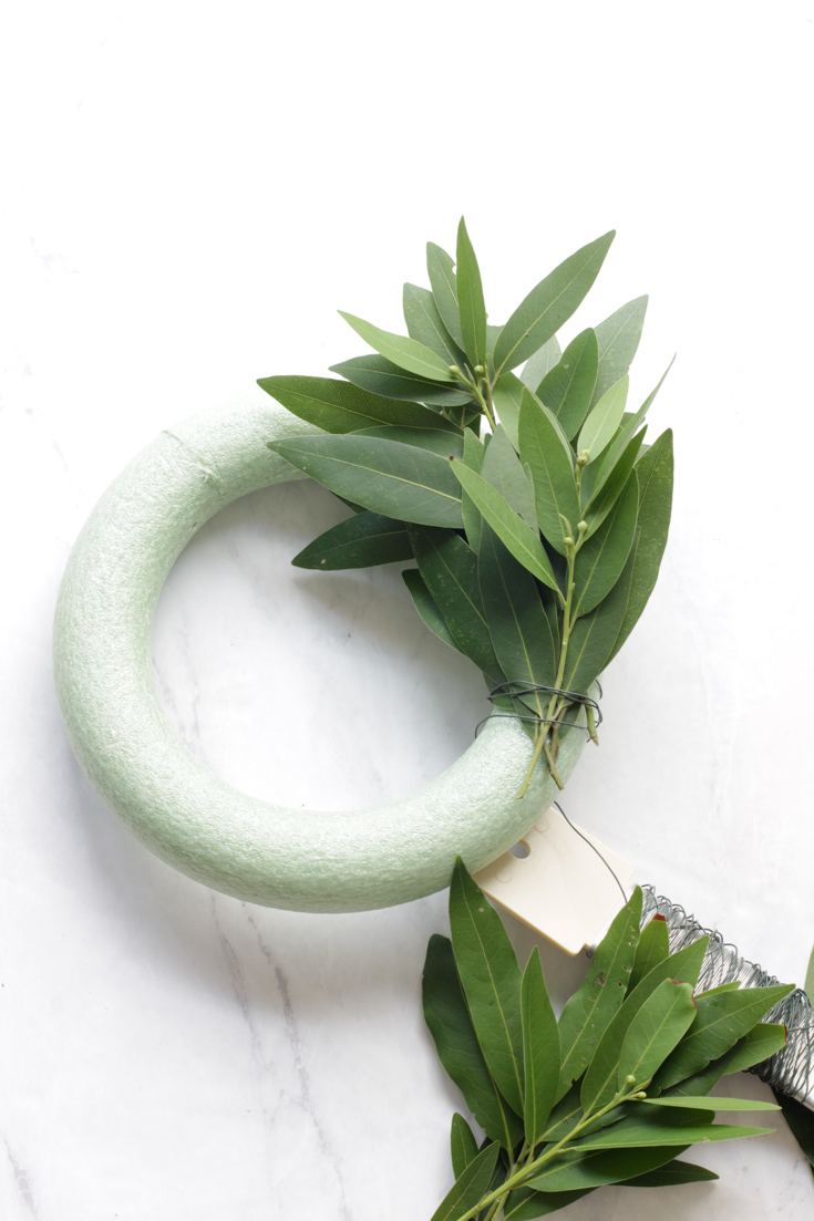 how to make a bay leaf wreath