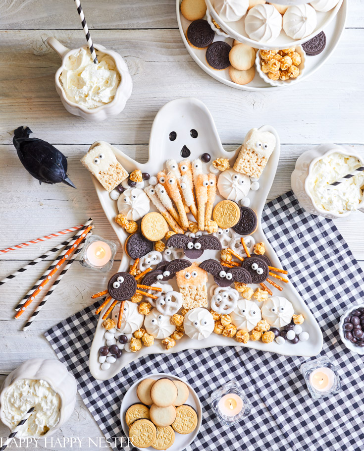 halloween candy charcuterie board