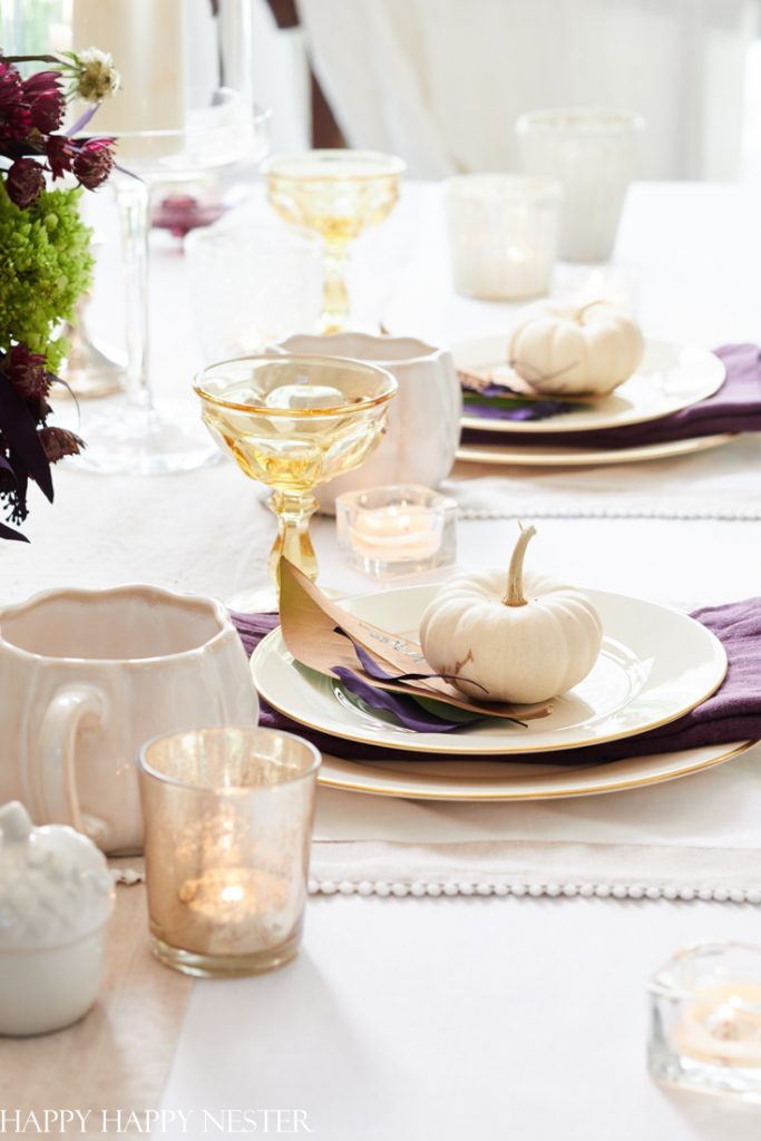 decorate a dining room table for thanksgiving