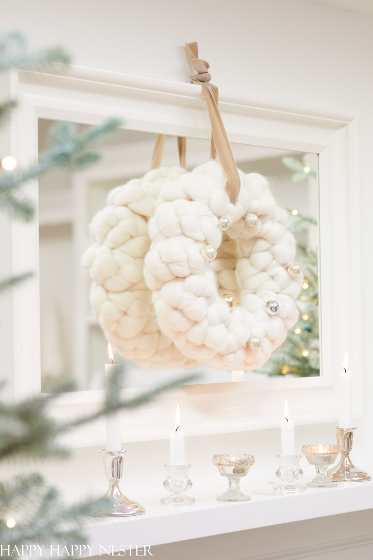 yarn wreath diy with ornaments